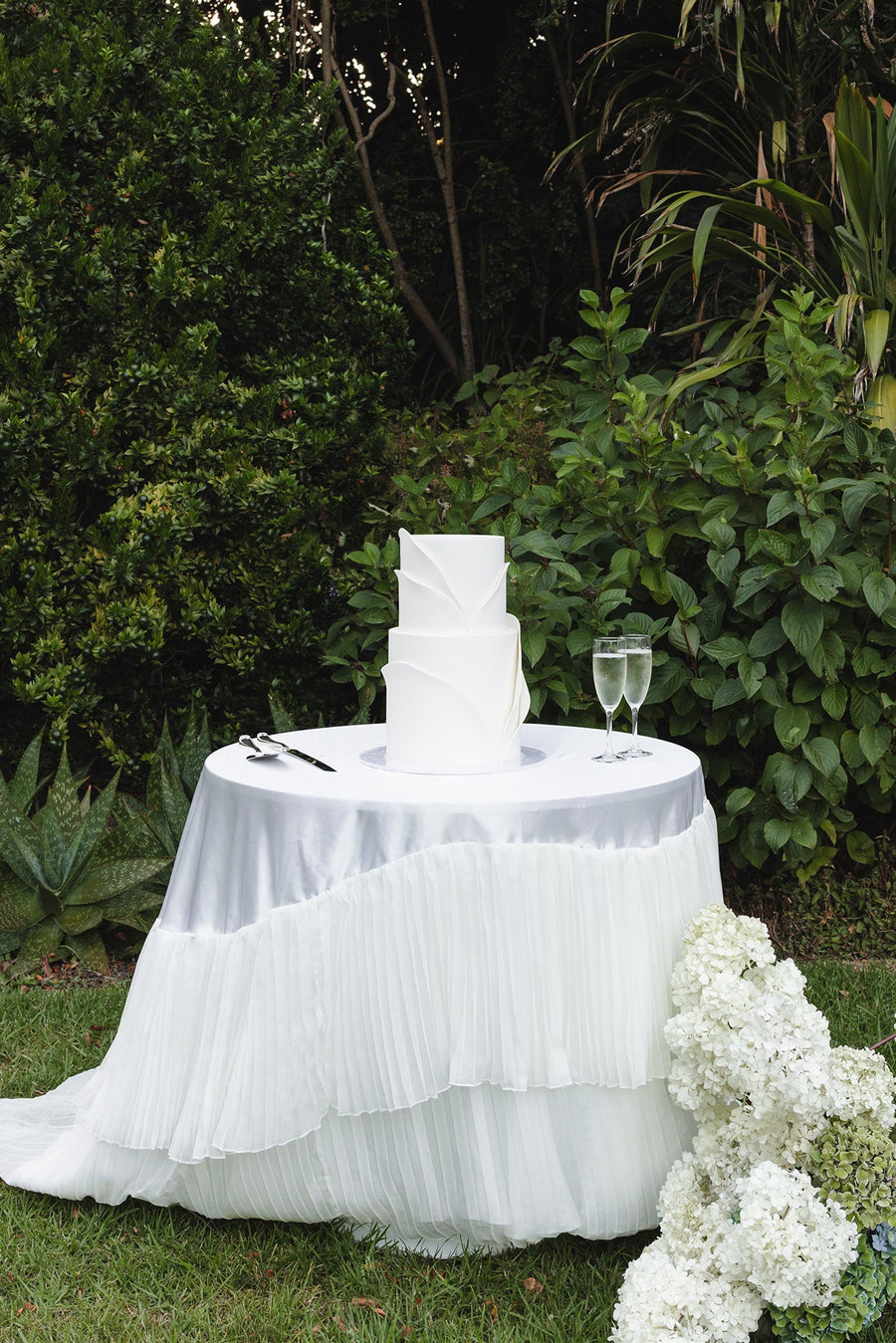 white lily wedding cake White Lily – Get Caked by Lisa